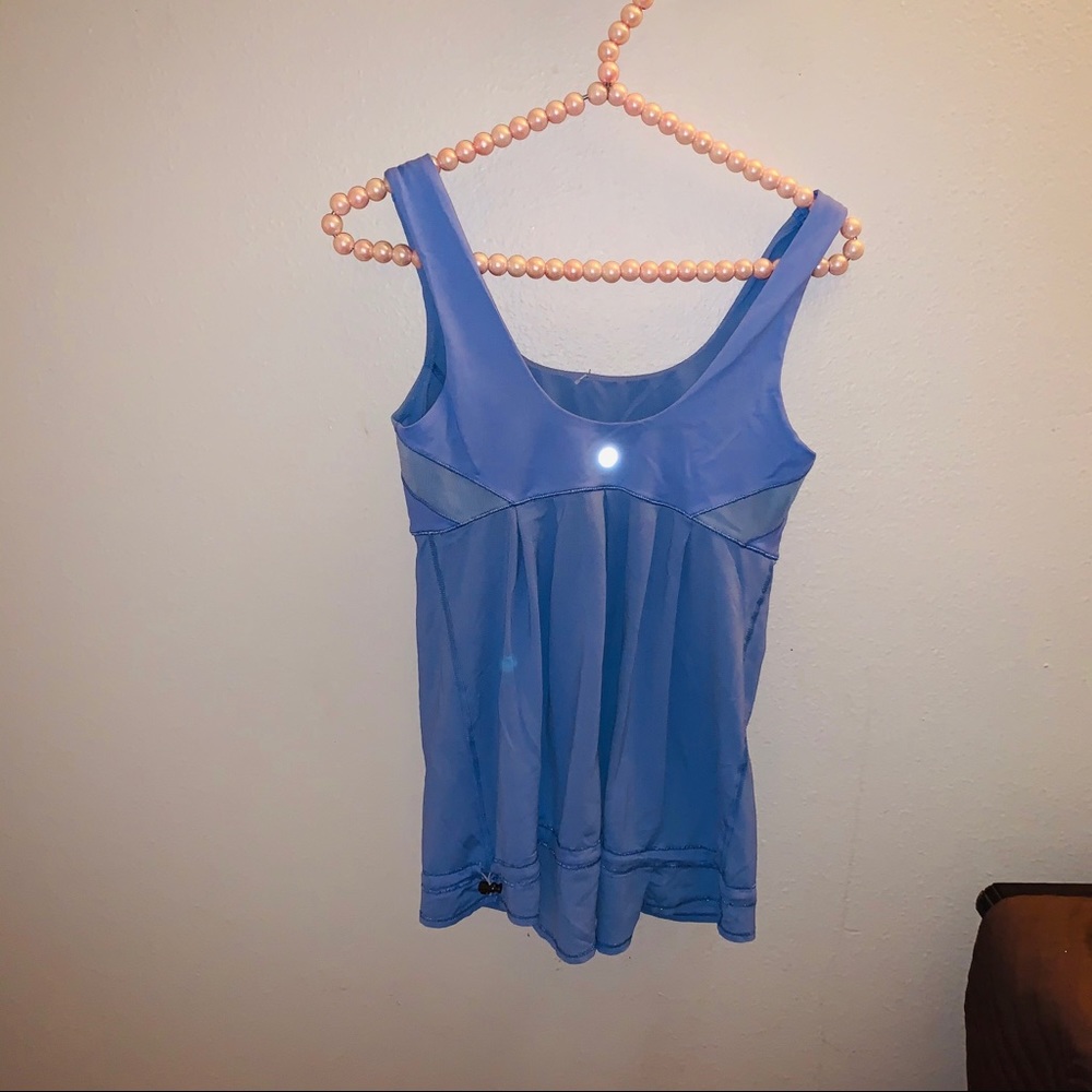 Lululemon hustle and bustle size 6 tank